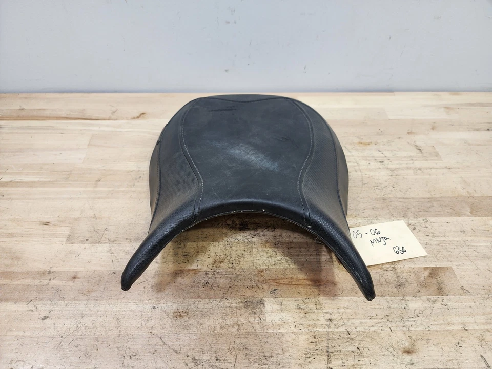 Cojín del conductor del asiento delantero Kawasaki Ninja ZX6R ZX636 2005-2006 OEM Foto 2 de 4