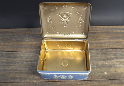 Vintage Holland Trinket Box Metal Tin Wedgewood Like Graphics Embossed Container - Picture 10 of 13