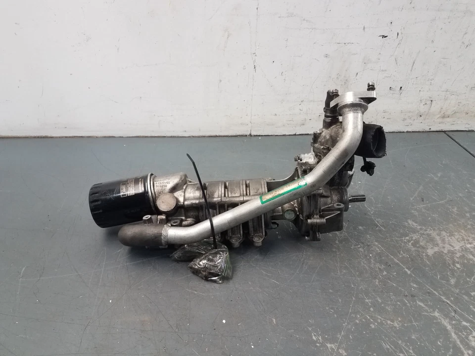 Ferrari GTC4 Lusso F140 EB V12 2017 6,3 L bomba de aceite/agua #5020 Foto 4 de 4