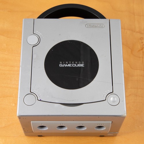 Nintendo GameCube Silver Console & Power Cord/Brick *WORKING - READ DESCRIPTION* - Picture 2 of 10