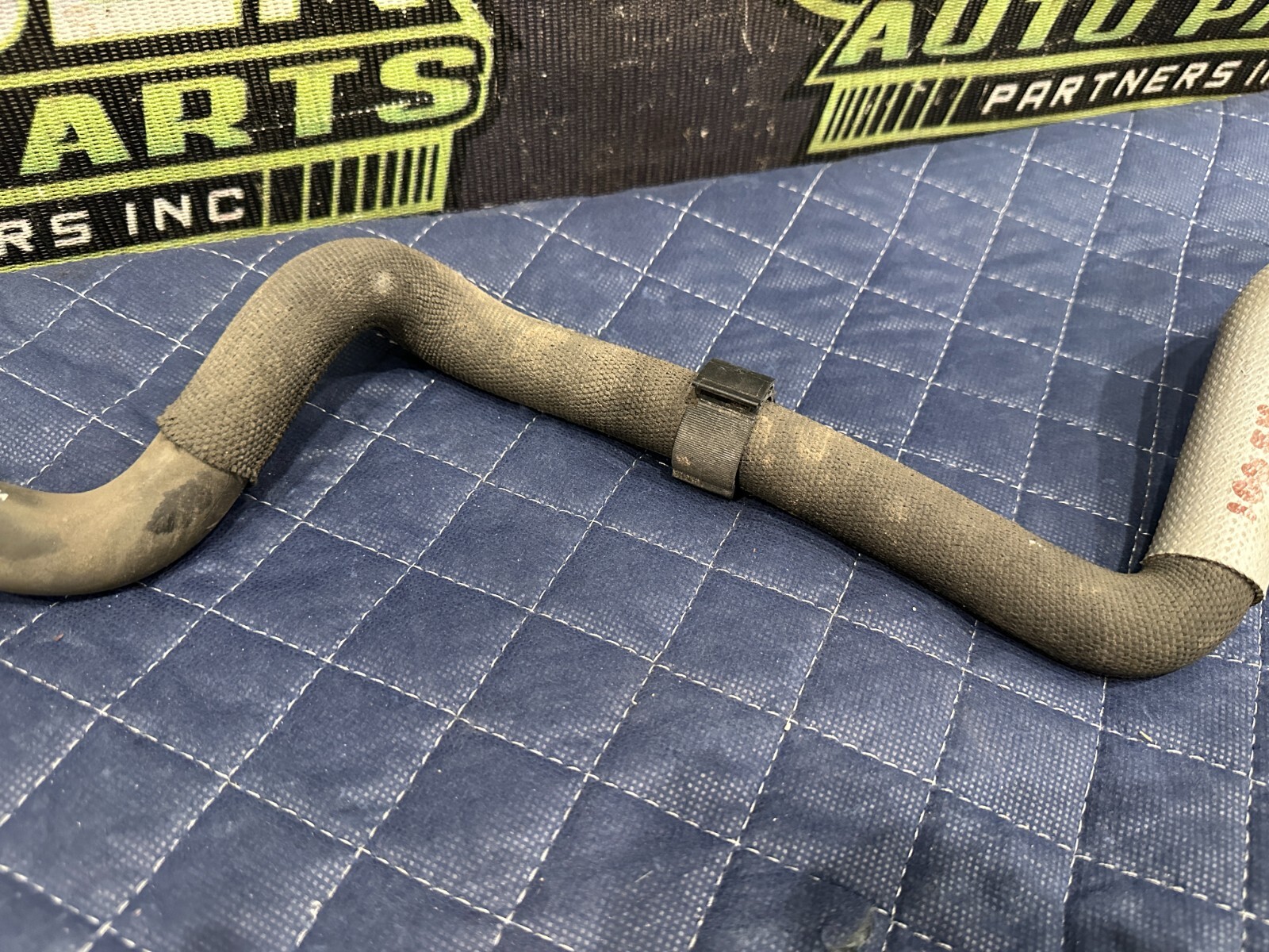 2017 AUDI R8 CONNECTING RIGHT PIPE HOSE 4S0131605A 4S0 131 605 A