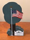 Marilyn Shelf Sitter: Town Square Usa Flag & Tree
