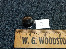 Daka Ware Bakelite Knob     4O 