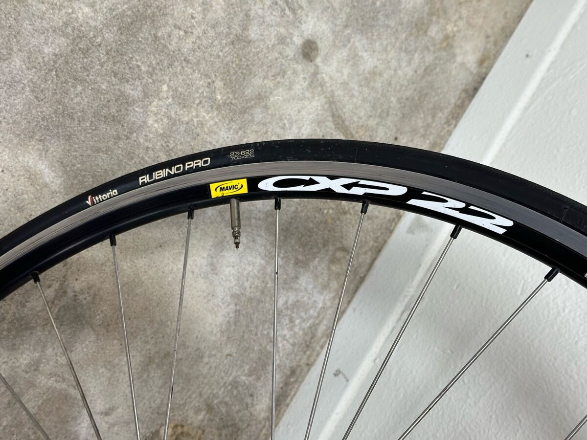 Felt Z85 Road Bike 54cm/Medium, Shimano 105, Carbon Fork Felt Z85 Road Bike 54cm/Medium, Shimano 105, Carbon Fork