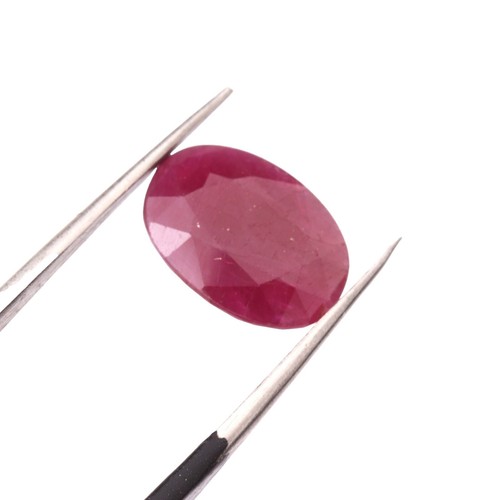 LOW GRADE 5.25cts FACETED 10.75 x 8 x 5 mm OVAL CUT RUBY AFRICA