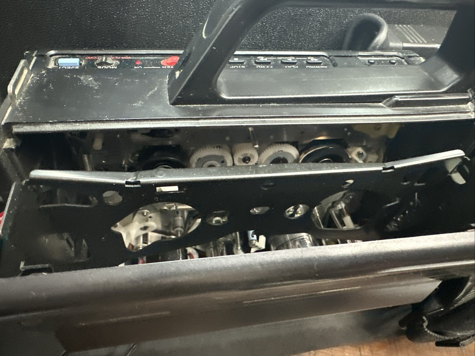 Vintage Memorex SM-1000 HQ VHS Video Recorder Camcorder. WORKS Needs Battery