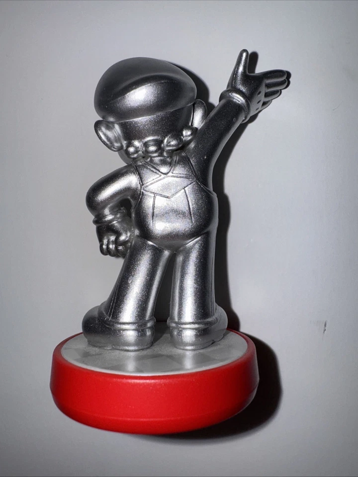Figura Nintendo Amiibo Plata Super Mario Plata Foto 2 de 4