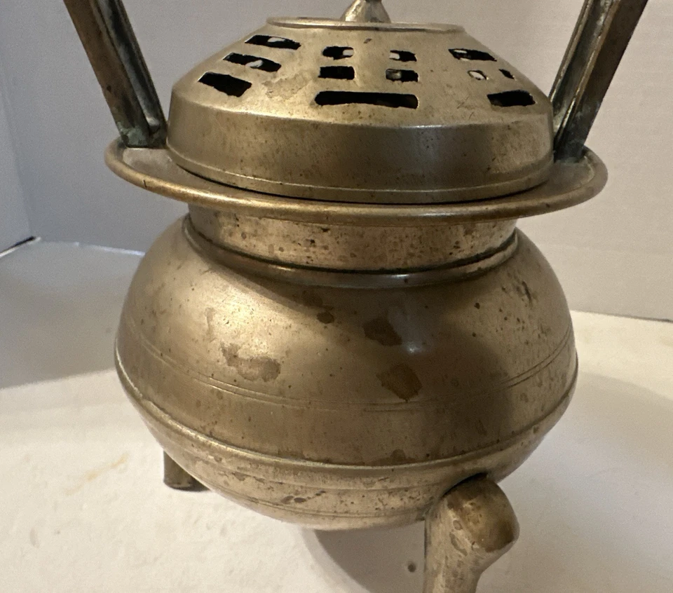 Quemador de incienso trípode de latón coreano asiático antiguo siglo XIX FIRMADO Foto 3 de 4