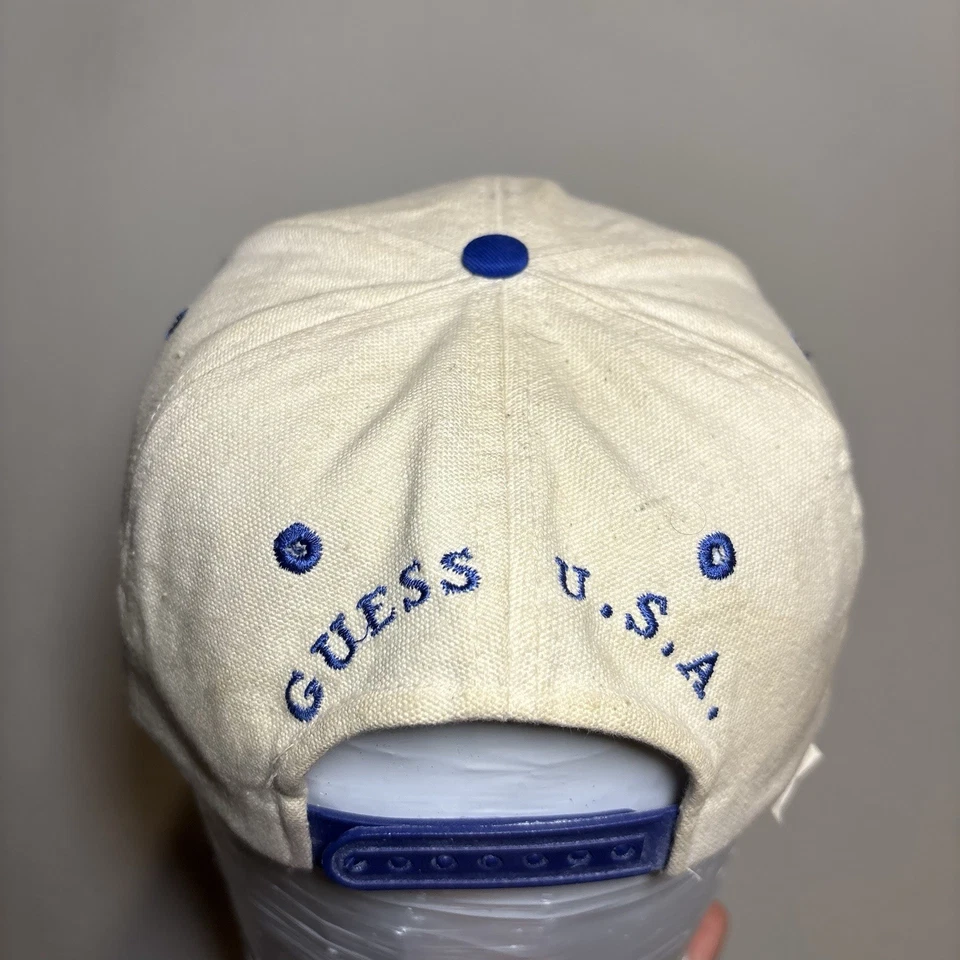 Gorra de colección Guess con cierre a presión blanca azul EE. UU. deletreada talla única ajustable Foto 2 de 4