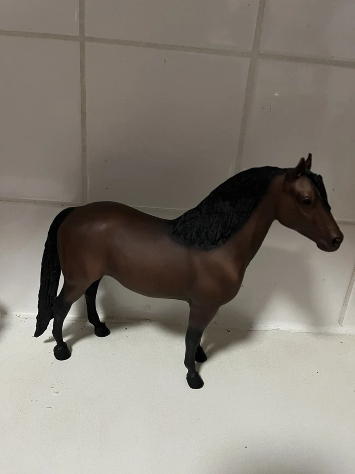 Breyer Modelpferd Traditional  Morgan Brauner - Bild 2 von 4