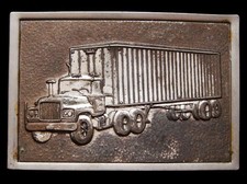 IG31123 GREAT VINTAGE 1970s  18-WHEELER SEMI-TRUCK  SILVERTONE BUCKLE