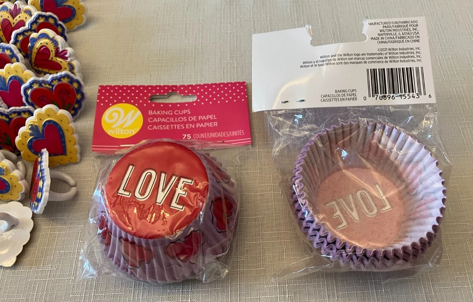 273 Heart Cupcake Rings Liners Decopac Plastic Wilton Baking Paper Valentine LOT - Image 4 of 4
