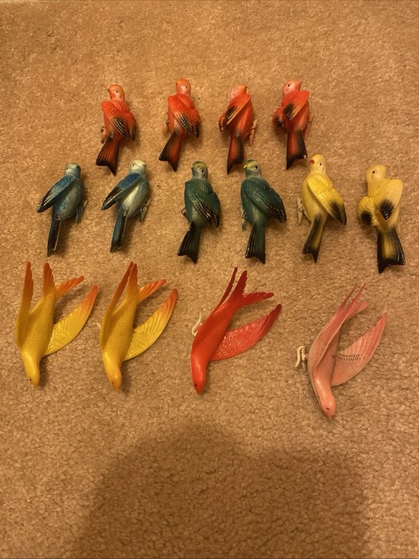 14 Vintage Plastic Clip On Bird Tree Ornaments Made In Hong Kong