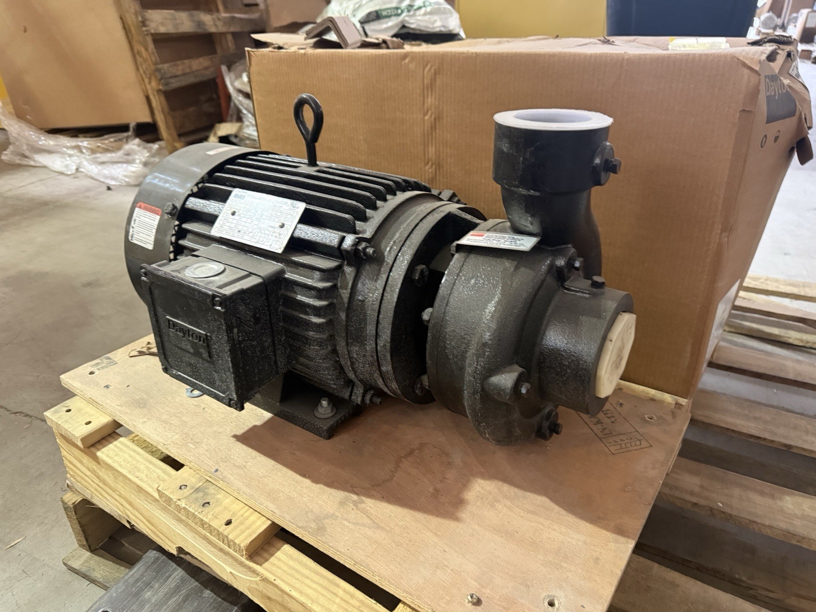 DAYTON 55JJ61 Centrifugal Pump 15 hp 3 Phase 230/460V AC 3" 2 1/2" Intake and Di