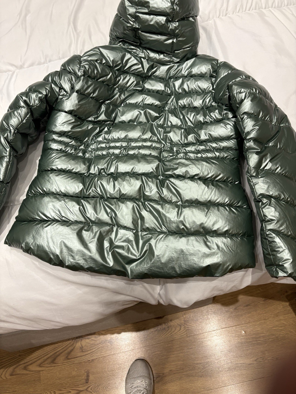 Ladies Dare To Be Metallic Green Puffa Jacket Size 16 image 2