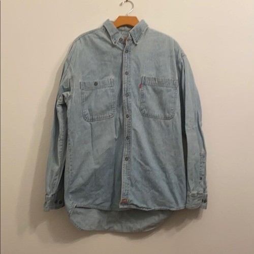 Men’s Levi’s blue denim shirt size m