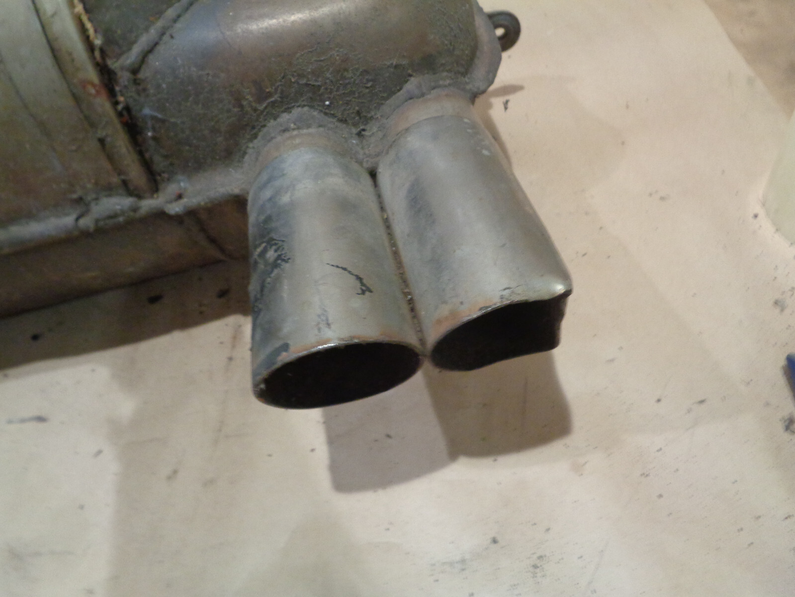 Ferrari 308 2 Valve , Mondial 2V -  Exhaust Muffler -  USED - Part # 111901