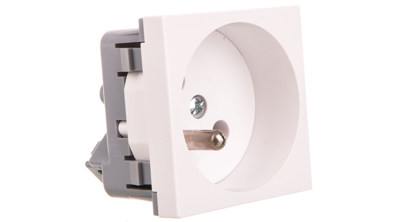 Single socket 16A 2P+Z white QP 45X45 HB /T2UK