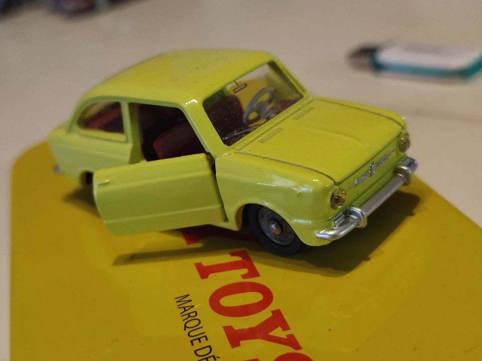 Dinky toys FIAT 850 reference 509 - Photo 1/3