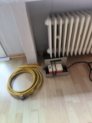 Wasser Auffangbehälter Aus Kunststoff mit Automatischer Pumpe mit Schwimmer