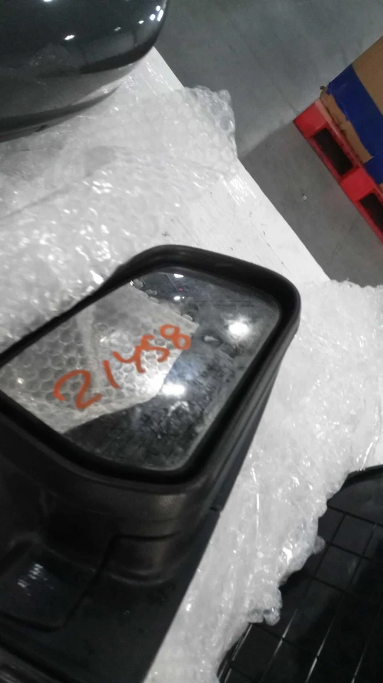 Used Right Door Mirror fits: 2010 Gmc Terrain Power paint to match opt DL8 R. w/ - Imagem 2 de 4