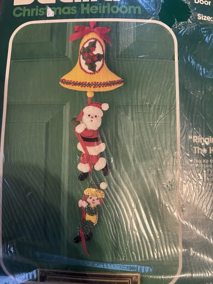 Kit de carrilhão de porta Bucilla Christmas Heirloom "Ringing In The Holiday" nº. 82109 - Imagem 2 de 4