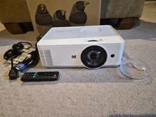 ViewSonic PS502W Projector. 4000 Lumens.
