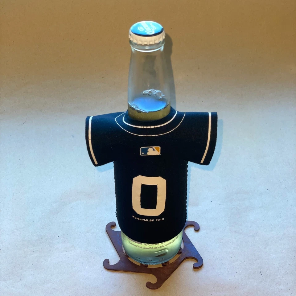 2010 San Francisco Giants World Series Champions Beer Bottle Beverage Koozie MLB - Image 4 of 4