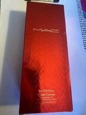 Image of MAC HYPER REAL FRESH CANVAS CLEANSING OIL 200ML