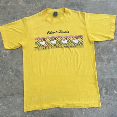 Vintage 1983 Caliente Nevada Chicken Tee Yellow Jerzees M USA 50/50