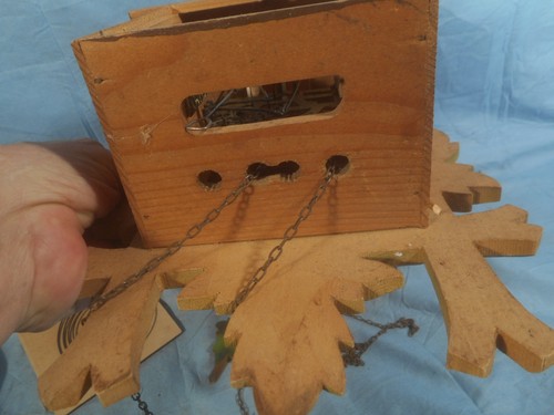 Vintage German Coo Coo Kuckucksuhr ungeprüft auf Teile/Reparatur fehlt eine Kette - Bild 8 von 9