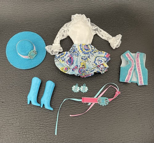 Vintage 1989 Barbie Western Fun Nia #9933 Ersatz Outfit Kleid, Hut, Stiefel - Bild 6 von 6