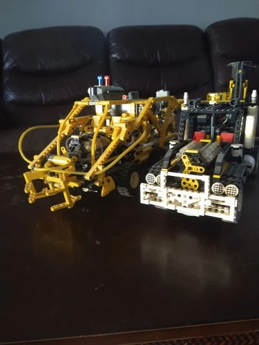 Lego Technic 8868 Air Tech Claw Rig and Garbage Truck modified MOC