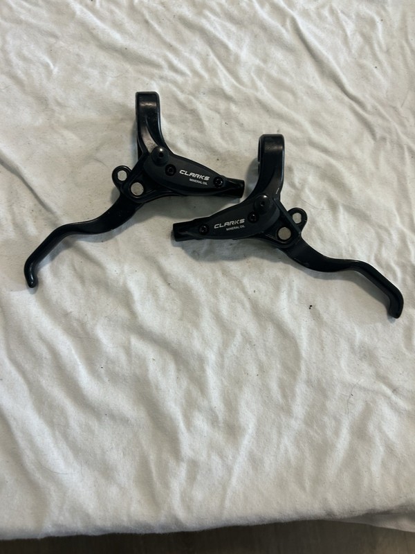Clarks Mineral Oil Brake Levers Pair Left/Right 3-Finger Flat Bar 22.2mm