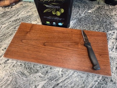 The Super Slim Profile Walnut Cutting Board 10'' x 14'' x 1/2'' Thickness! Solid!
