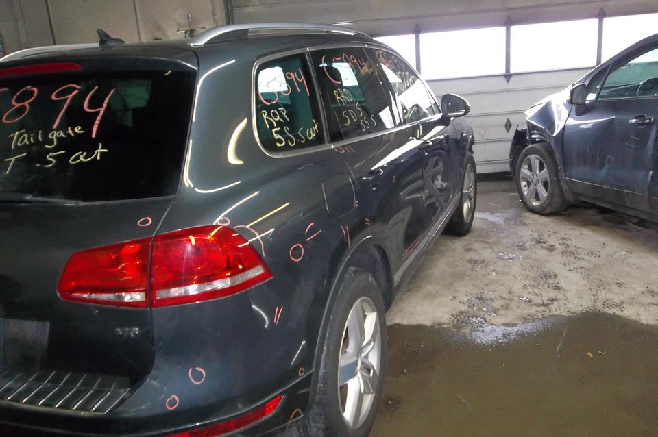 Used Rear Right Door Assembly Rear Side fits: 2014 Volkswagen Touareg w/o sun sc Foto 4 de 4