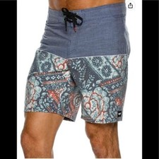 NEW Reef men  s patch  board shorts navy 38