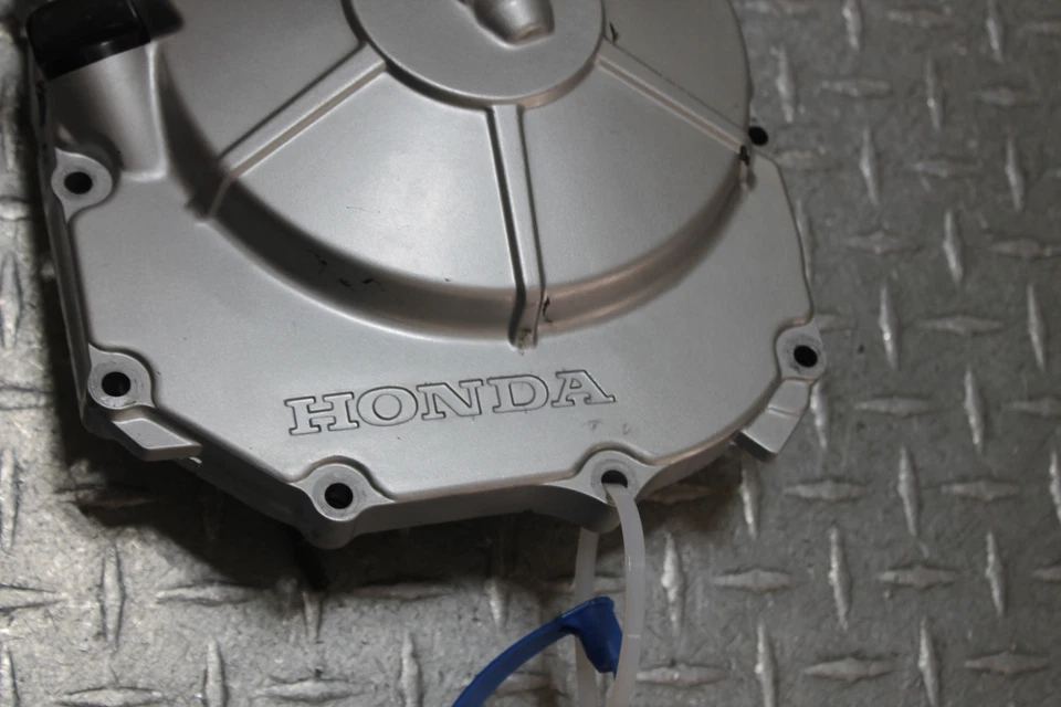 Honda CBR600F3 1997 embrague lateral motor cubierta Foto 2 de 4