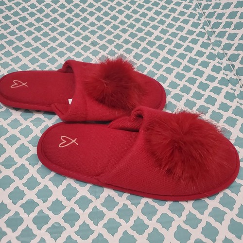 Victorias Secret Slippers Red Pom Pom - Picture 5 of 10