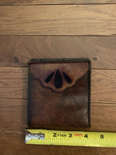 Handcarved Bifold Leather Wallet - Picture 2 of 5
