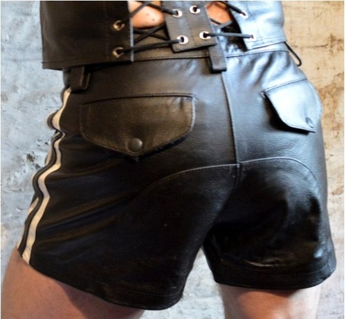 AW545 Ledershorts+Gelben streifen Cargo Leder Shorts,kurze hose,leather shorts - Picture 4 of 5