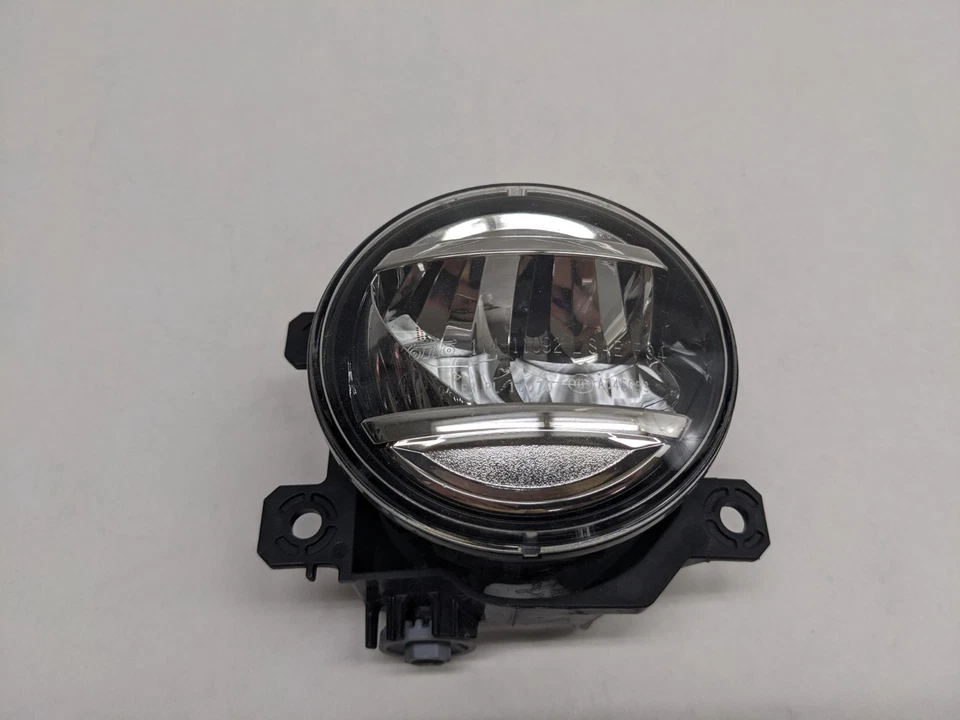 Luz antiniebla izquierda conductor Subaru Ascent Impreza Outback 2018-2024 Foto 3 de 4