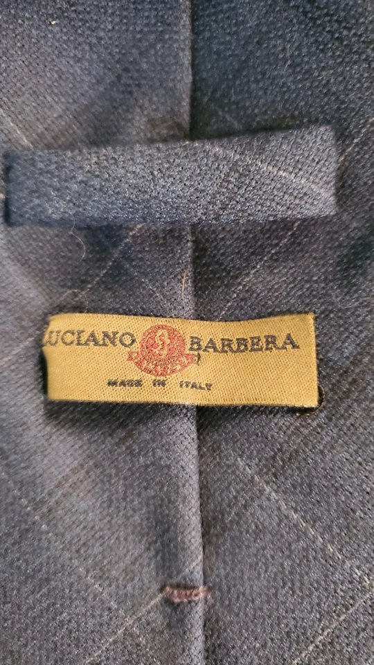 Gravata Luciano Barbera nova sem etiquetas azul escuro tonal quadrados intertravados - Imagem 2 de 3