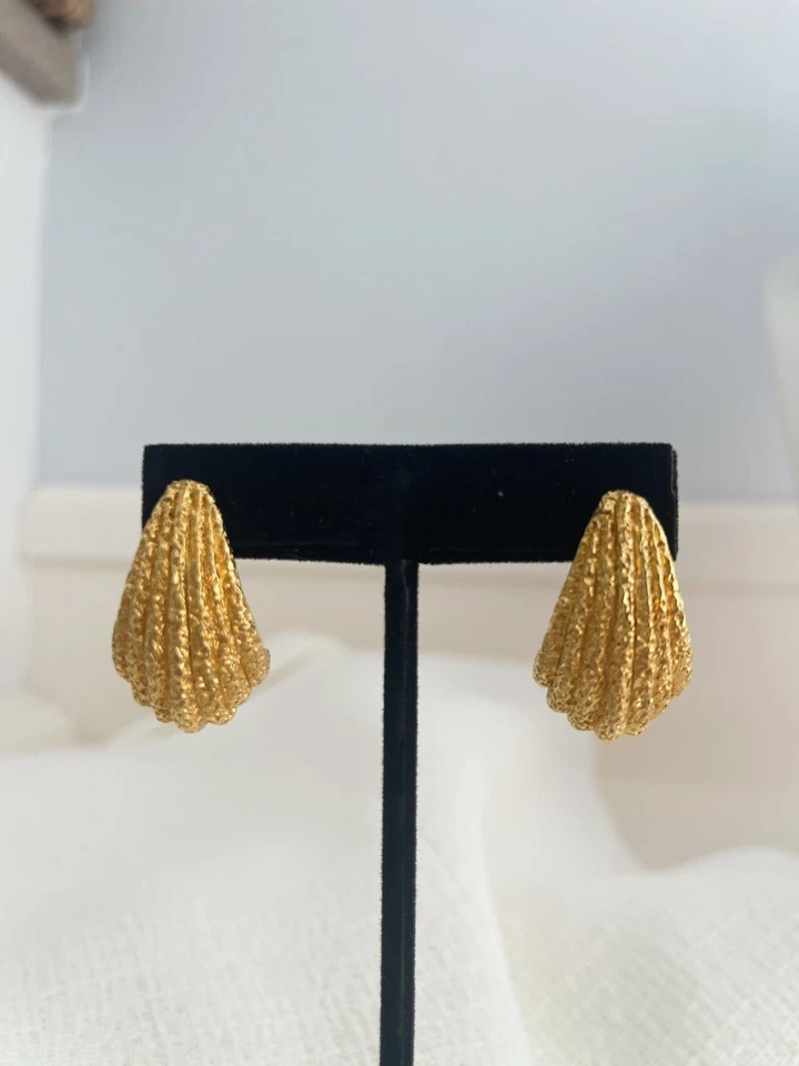 Premier Designs Dynamite 3816Goldtone Shell Look EarringsHalf Hoop Textured - Image 2 of 4