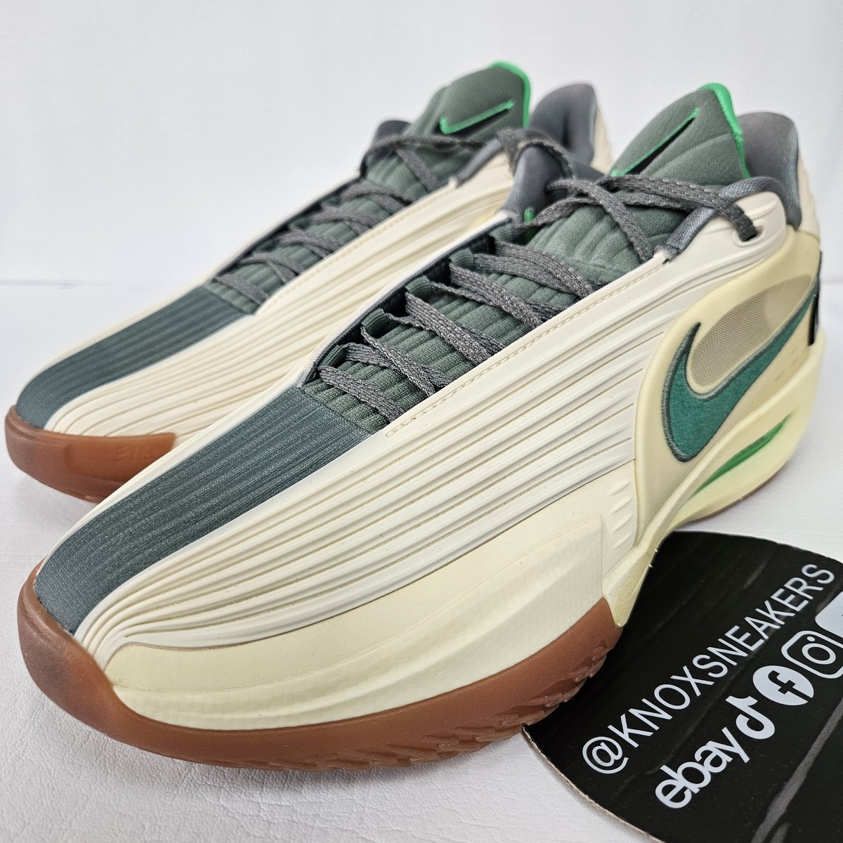 NIKE Air Zoom G.T. Cut 3メンズシューズ Nike Air Zoom GT Cut 3 Turbo Jrue Holiday PE Sneakers IH2371-700