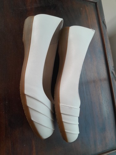 Cliffs By White Mountain Shoes Womens 8M Clara Slip On Ballet Flats Ivory - Picture 2 of 11
