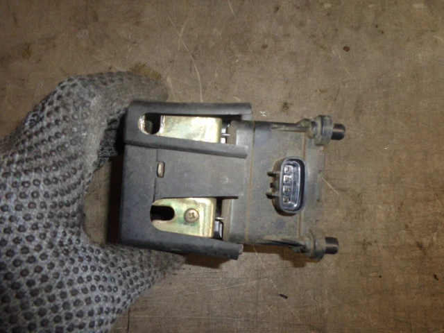 Unidad de control de crucero Toyota Solara 99 00 01 02 03 Foto 2 de 4