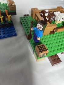 Lego Minecraft 21114 The Farm - Retired - With Instructions & Minifigures