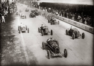 Start of race Coppa Acerbo on curcuit near Pescara August 19th 1933 Old Photo