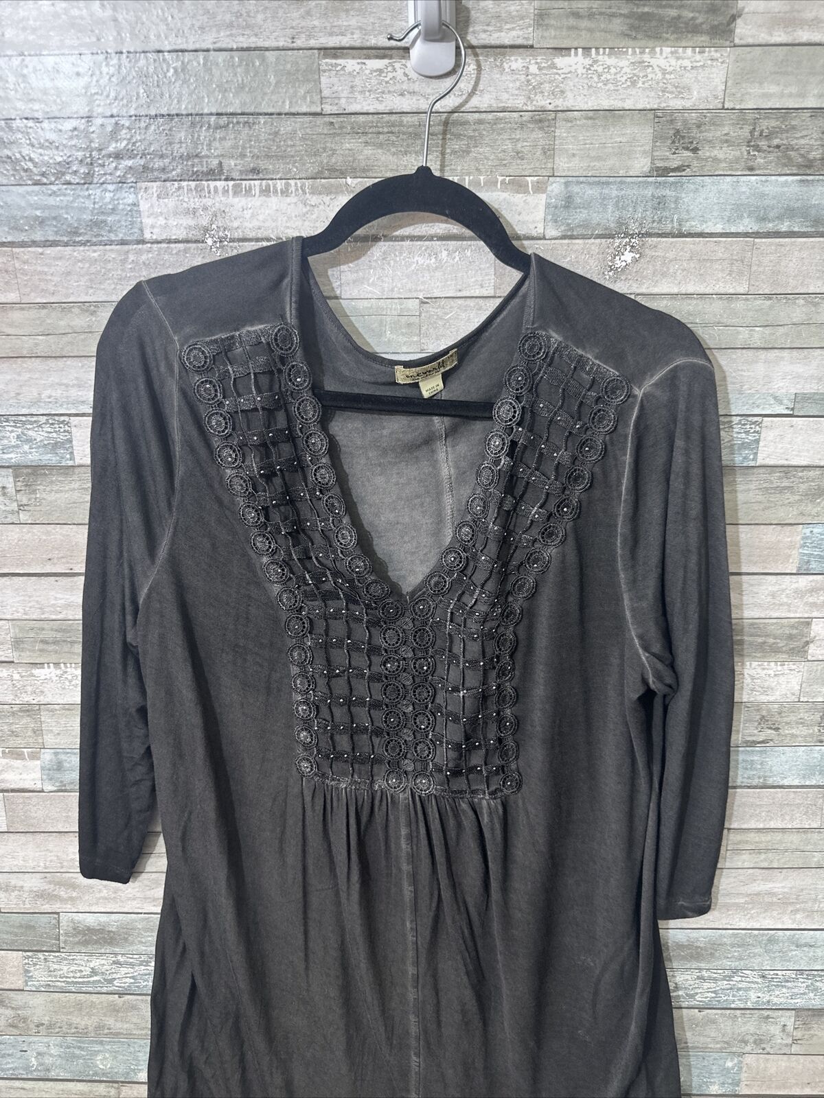 Women’s One World Blouse Charcoal Gray Embroidere… - image 7